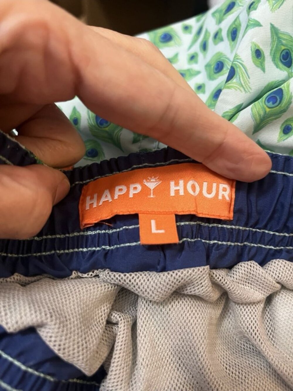 Happy Hour 3.5" Board Swim Shorts Trunks Sz L Peacock Feathers Drawstring Pocket - Picture 6 of 8